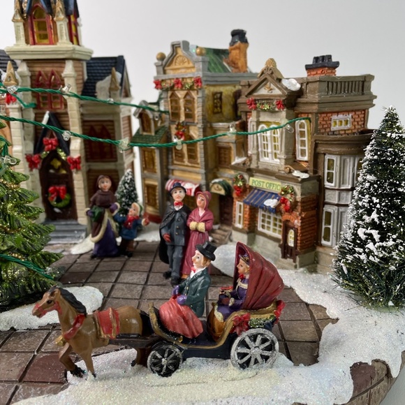 Christmas Village - Picture 4 of 5